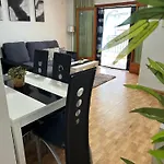 Charming As Marias Flat Near The شقة